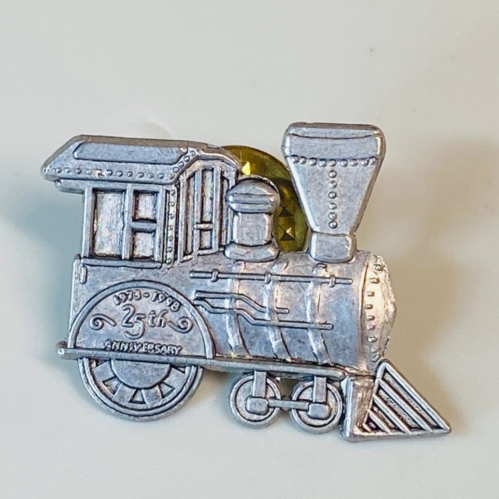 1998 HMK Train 25th Anniversary Tie Tack Pin Pewter Silver Color Steam Engine - Picture 15 of 16